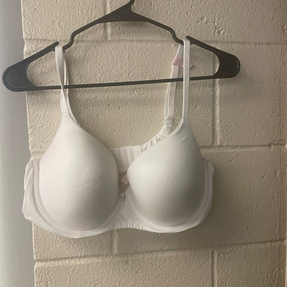 Victoria Secret White Bra, gently used, lightly padded, 3 closures